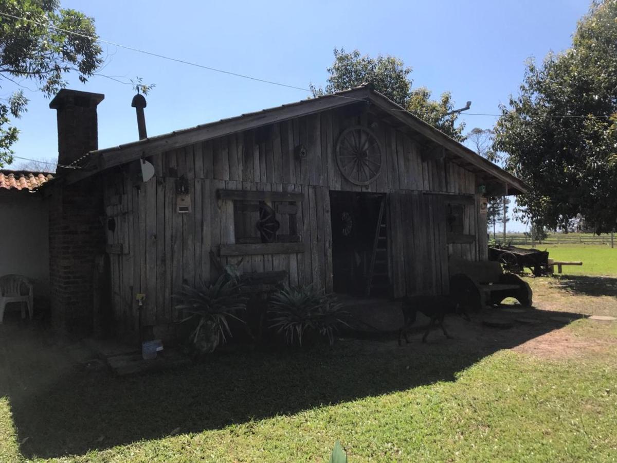Haras Trevo De Ferro, Praia, Piscina E Campo 托雷斯 外观 照片