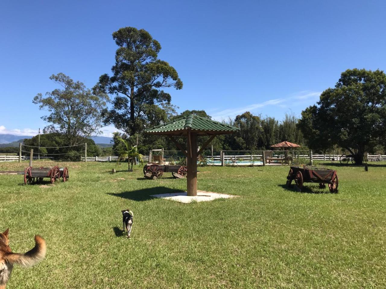 Haras Trevo De Ferro, Praia, Piscina E Campo 托雷斯 外观 照片